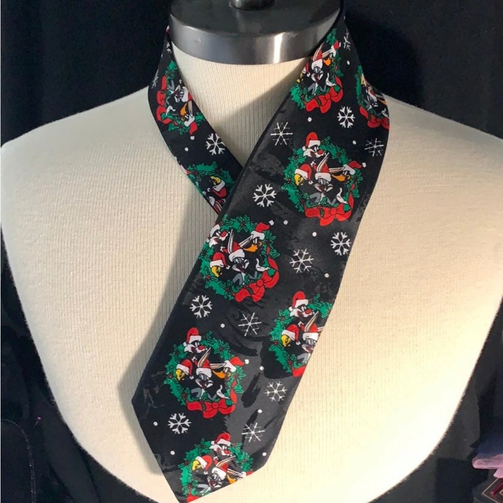 Vintage 1995 Looney Tunes Mania holiday tie